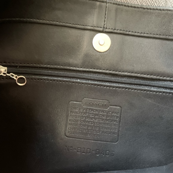 Coach leather shoulder bag. - Picture 5 of 5